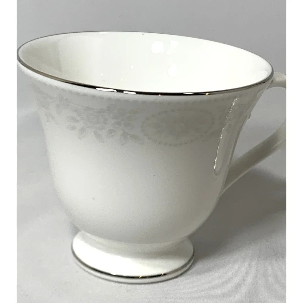 Wedgwood St. Moritz Tea Cups White - Set of 2‎ Victoria Shape Footed EUC
